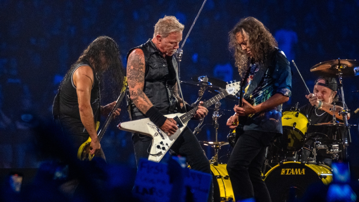 Metallica pospone fecha de su gira mundial: James Hetfield tiene COVID