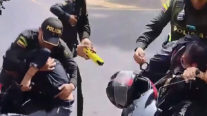 251023 - policias taser - redes