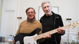 081223 - Petro y Roger Waters - redes