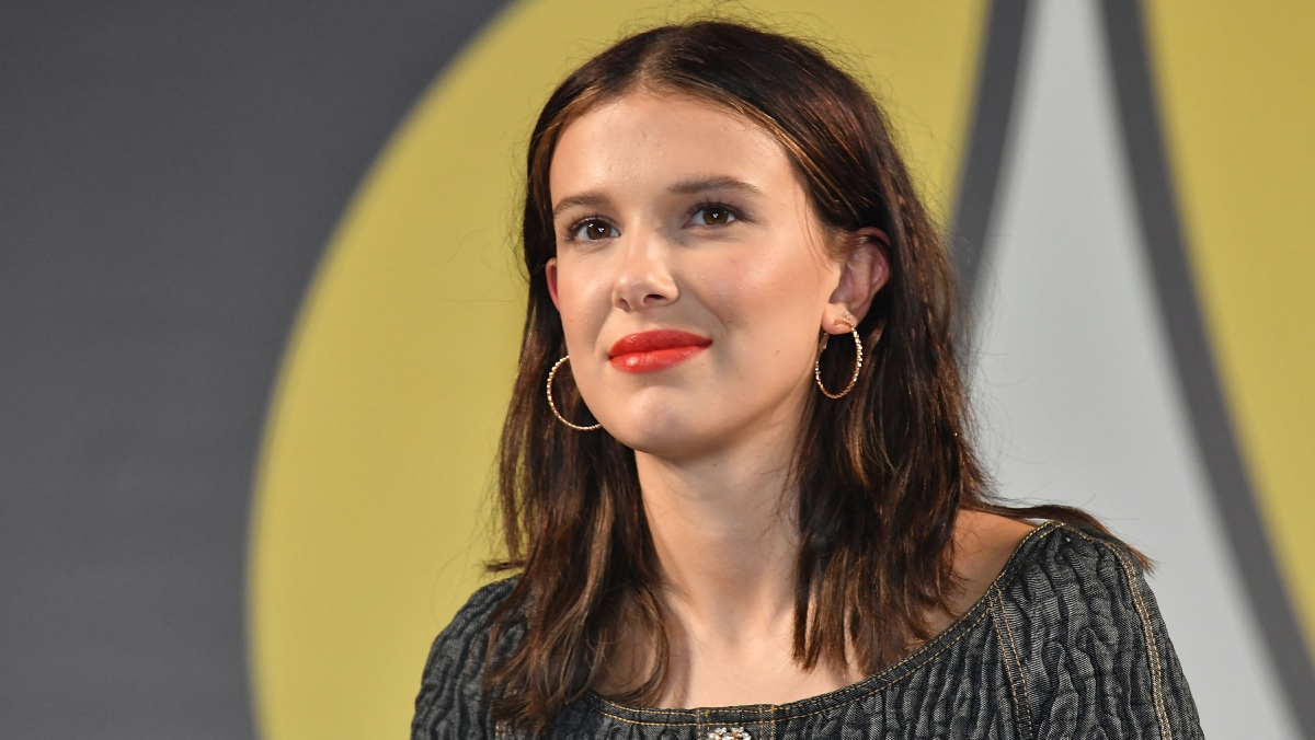 Millie Bobby Brown mostró cómo pasó Navidad en la playa y sus curvas fueron protagonistas