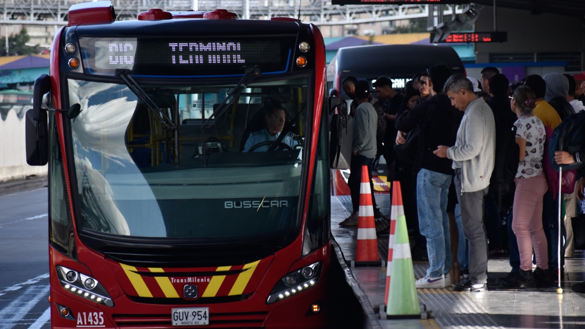 Pasaje de TransMilenio sube para el 2024: Carlos Fernando Galán confirma en cuánto quedará