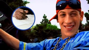 The Offspring - Pretty Fly (For A White Guy) (Official Music Video) // Imagen de referencia composición de una canción // Foto: captura pantalla video YouTube