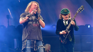 120424 - Axl Rose ACDC- getty