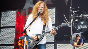 Ella es la hija de Dave Mustaine, de Megadeth; dicen que heredó el talento de su padre