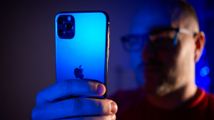 190524 - iphone ojos - getty