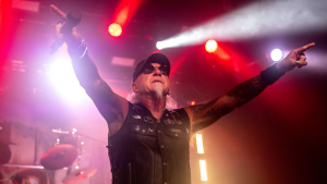 220425 - Accept Juan Kiss - getty