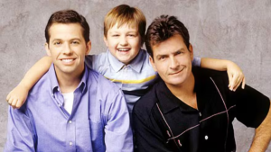 Así luceAngus de Two and a Half Men