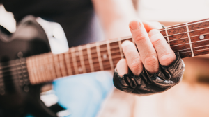 Los mejores riffs de guitarra del siglo XXI