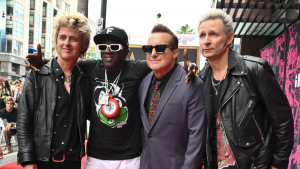 Green Day es inmortalizado y ya tiene su estrella en el Paseo de la Fama de Hollywood