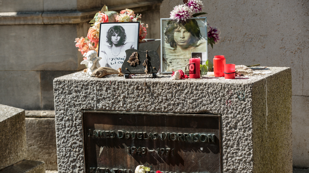 Objeto robado de la tumba de Jim Morrison fue encontrado 37 años después: así fue el hallazgo