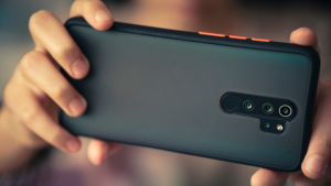 270625 - celular cámara - getty