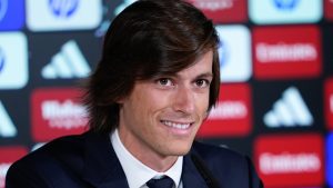 Álvaro Carreras vuelve al Real Madrid; ¿cuánto costó su fichaje?