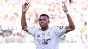 El francés se adueña del dorsal más simbólico del fútbol y del Real Madrid, el que usó con Francia para ser campeón del mundo.