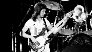 Así luce actualmente John Deacon, bajista de Queen, 28 años después de salir de la banda