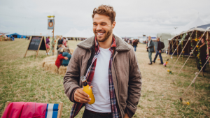 Esta es la banda de rock con mejores canciones para beber: según la ciencia