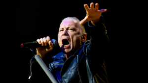Las 5 mejores canciones de Bruce Dickinson: la voz legendaria del heavy metal