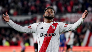 El insólito gol fallado por Miguel Borja en el empate entre River y Lanús: está de mala racha