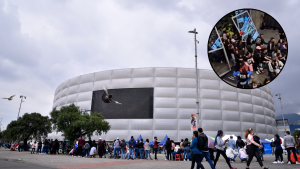 Riñas entre barras bravas en Movistar Arena cancela concierto de Damas Gratis: videos y más