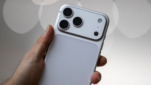 090925 - iPhone 17 - getty