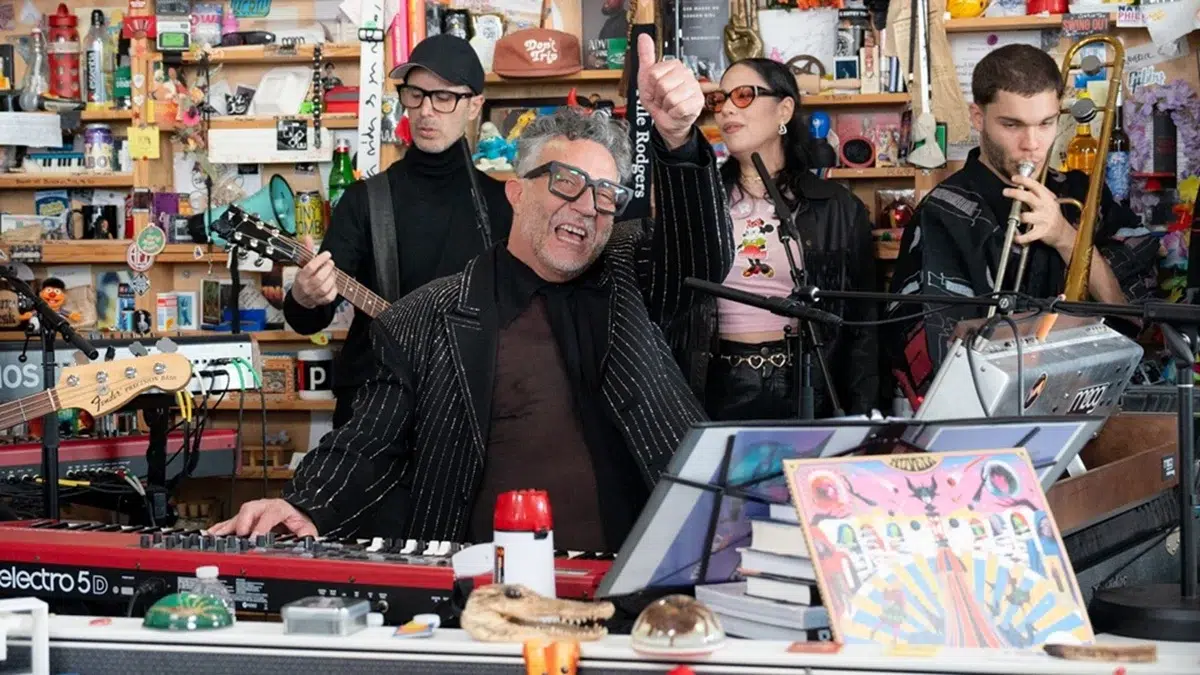 Foto de Fito Páez en su Tini Desk