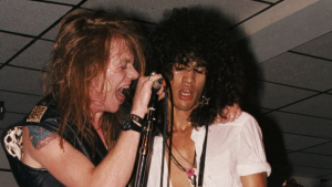 Slash y Axl Rose en 1985.