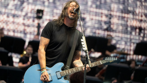 061125 - Dave Grohl - getty