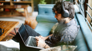 201125 - rock trabajar - getty