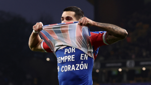 ¿A quién fue el emotivo homenaje de Daniel Muñoz con el Crystal Palace? "Por siempre en mi corazón"