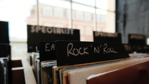 Inteligencia artificial eligió a la canción más aburrida del rock en los '90's: repetitiva, soporífera y en bucle