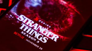 El álbum de rock que es clave para entender el final de 'Stranger Things': es de una leyenda inolvidable