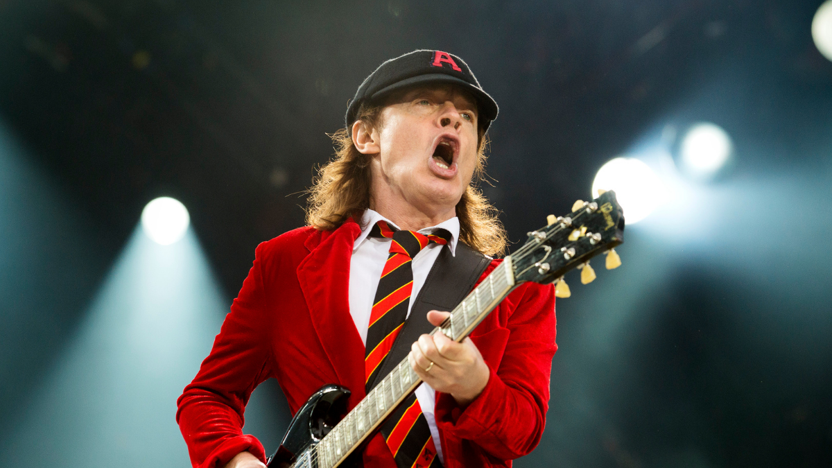 El icónico álbum de AC/DC por el que quiere ser recordado Angus Young: "es puro hard rock"