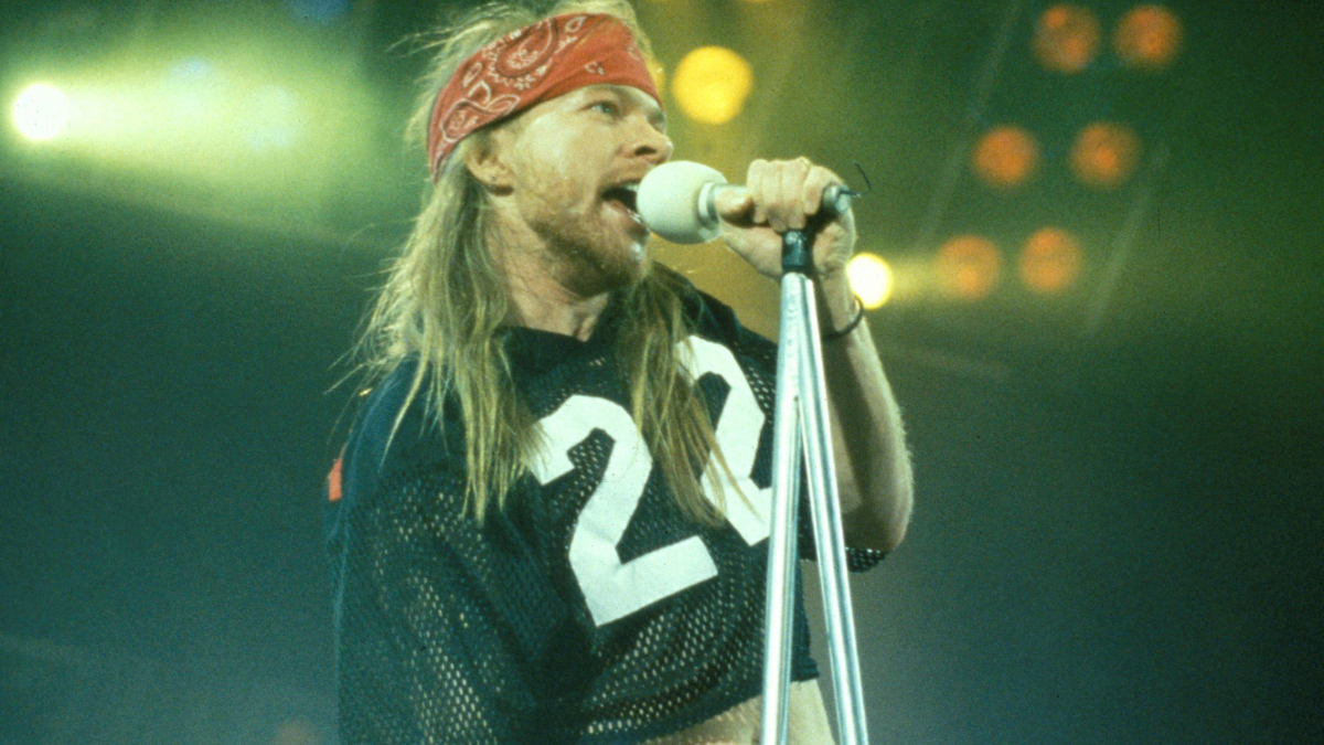 La canción de Guns N' Roses ‘perfecta’ para escuchar en completa soledad y reflexionar: es un himno clásico