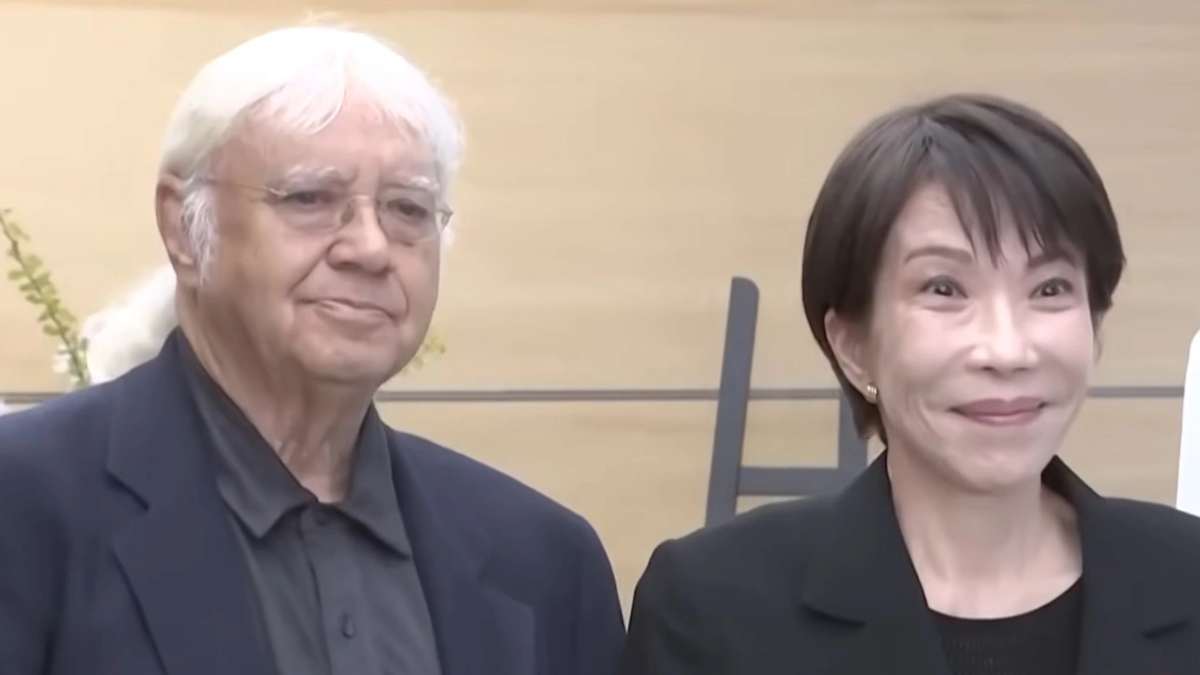 La Primera Ministra de Japón conoce a Deep Purple y su reacción no tiene precio