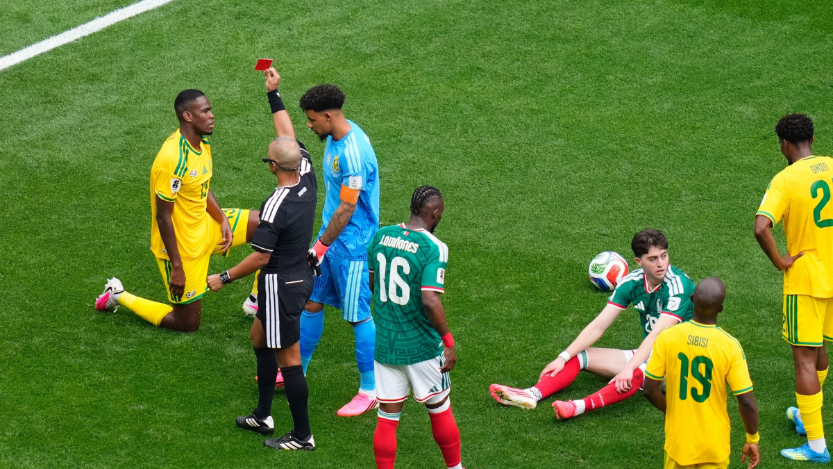 Partido de la Copa Mundial de la FIFA que tuvo más tarjetas rojas fue en 2006 ¿Cuál?: 2026 también registra récords