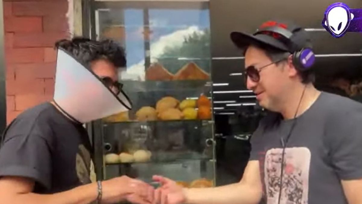 VIDEO: 'Champion' tuvo que pagar apuesta en 'El Gallo' de Radioacktiva y paseó por las calles con el cono de la vergüenza