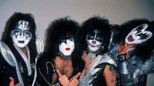 Este es el video en el que KISS mostró su cara sin maquillaje por primera vez: hace más de 40 años